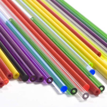 Le tuyau en plastique dur coloré adapté aux besoins du client de tuyau en plastique de PVC a drainé le tube en plastique rigide de 2mm